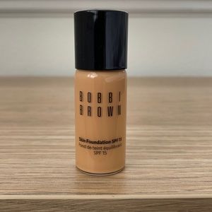 Bobbi Brown Foundation